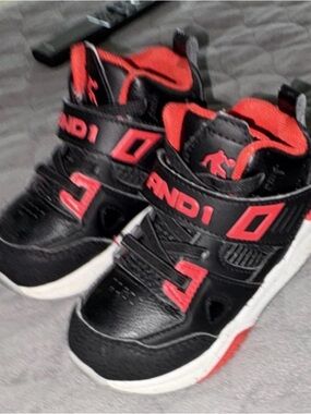 And1 Black and Red Kids Hook-and-Loop High-Top Sneakers